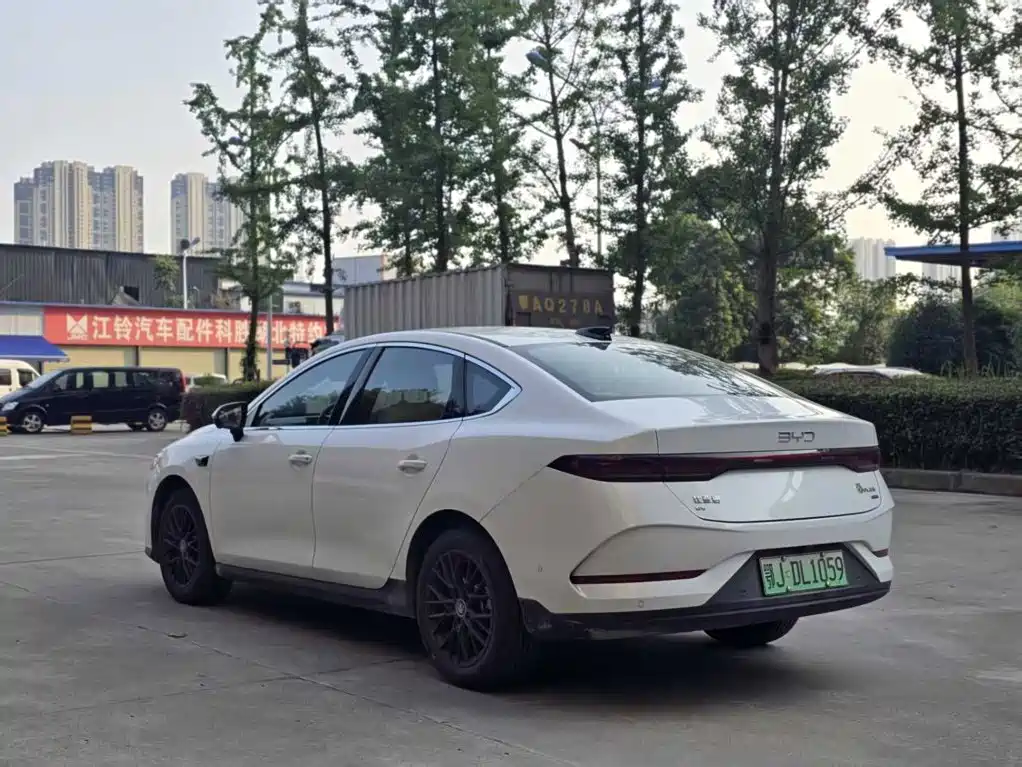 BYD Qin PLUS — фото 14