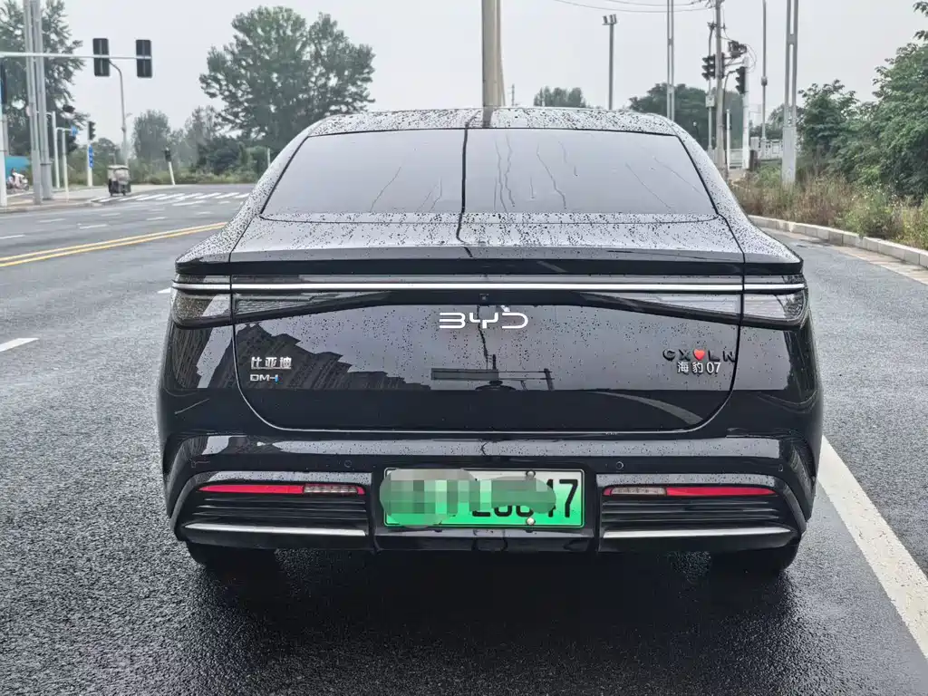 BYD Seal 07 DM-i — фото 8