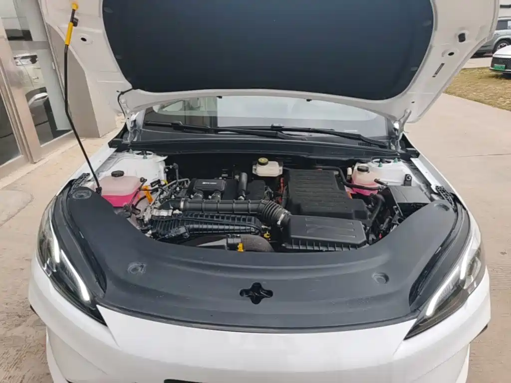 BYD Seal 05 DM-i — фото 20