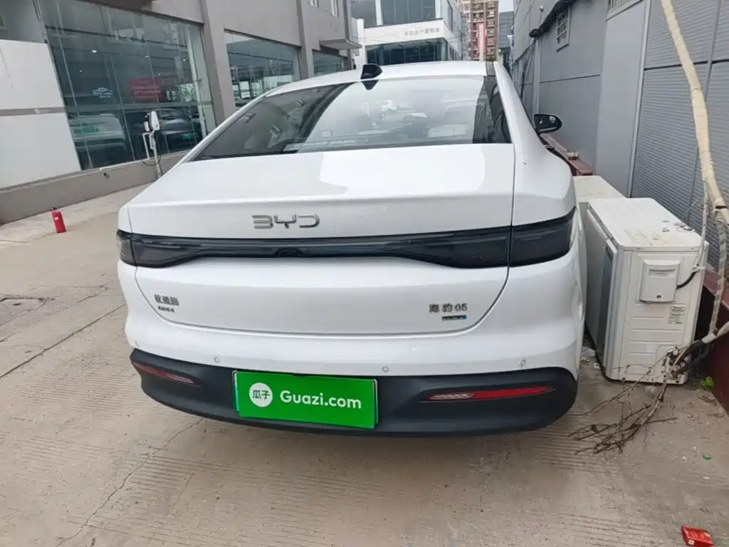 BYD Seal 05 DM-i — фото 6