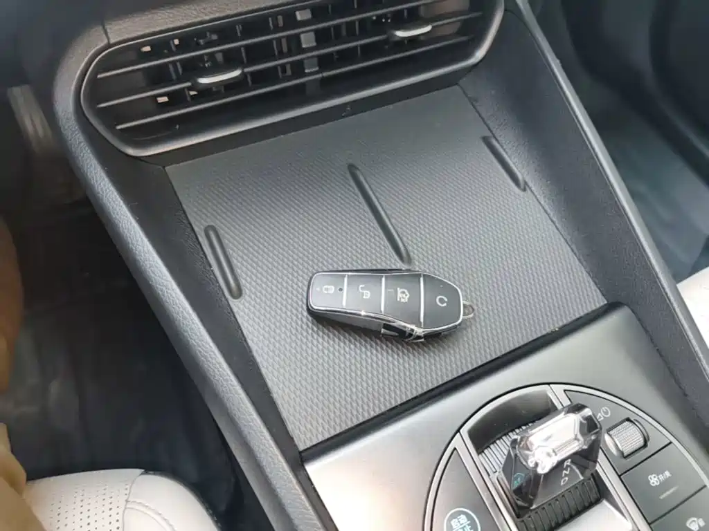 BYD Seal 05 DM-i — фото 9