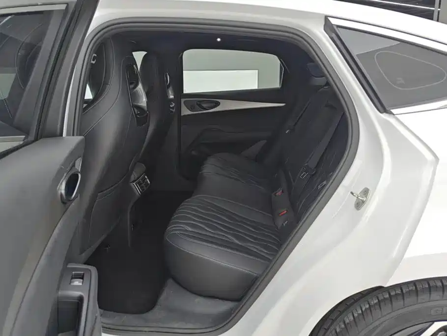 BYD Seal 06 — фото 11