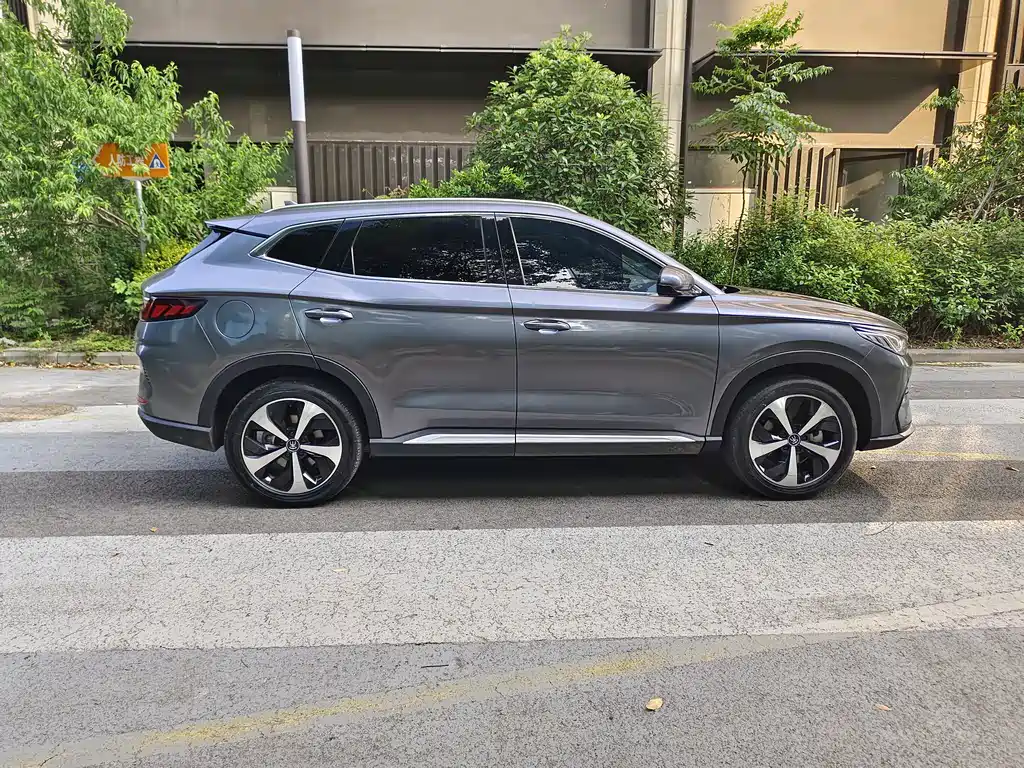 BYD PLUS New Energy — фото 3