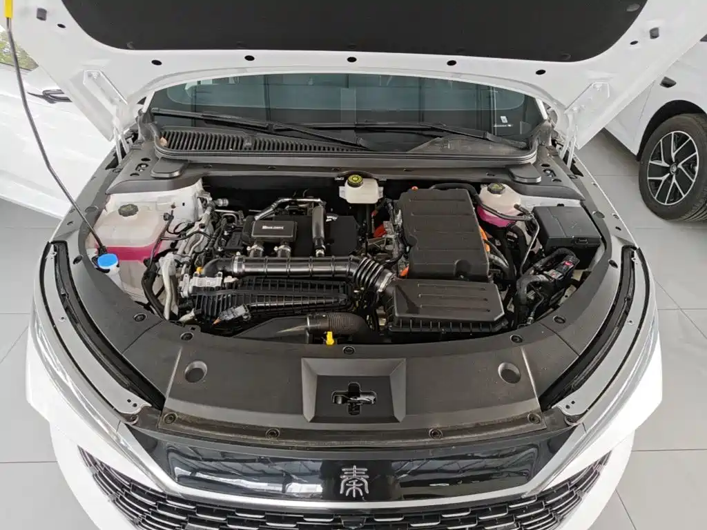 BYD Qin L — фото 20