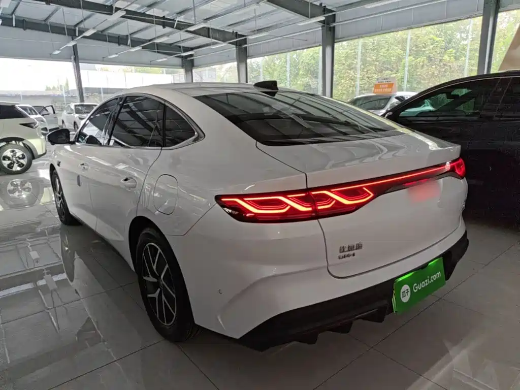 BYD Qin L — фото 5