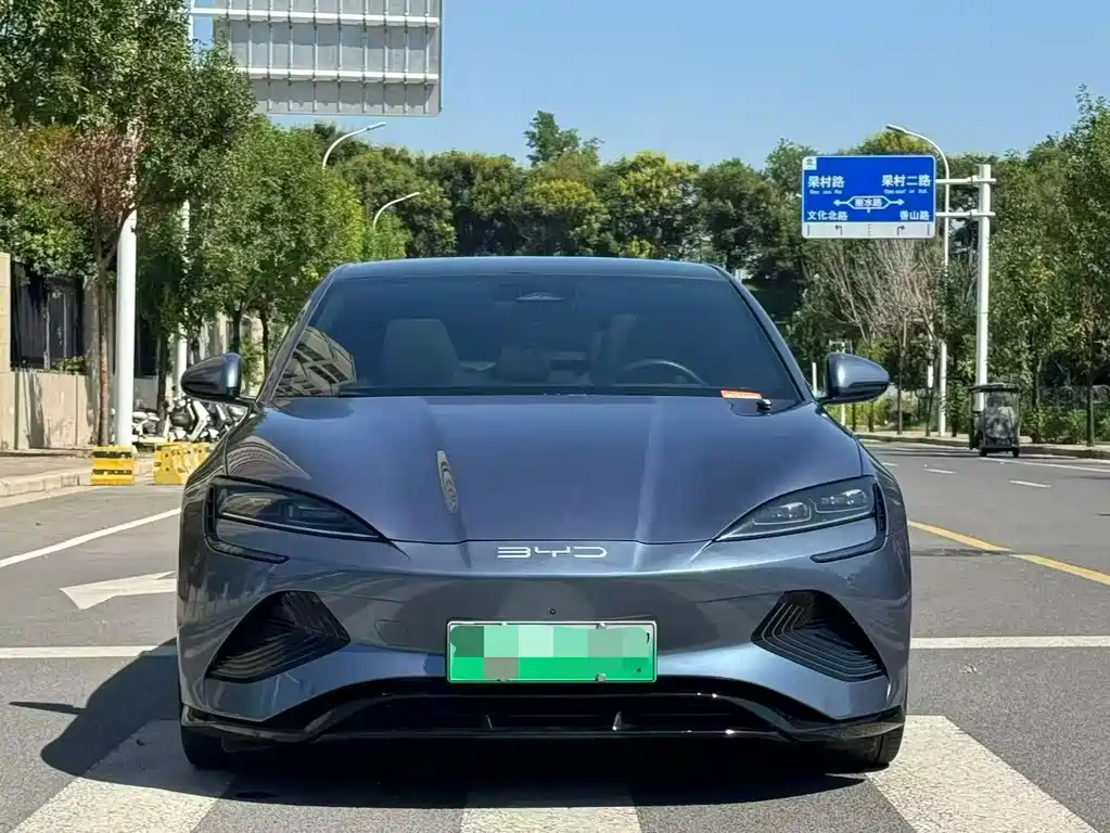 BYD Seal — фото 2