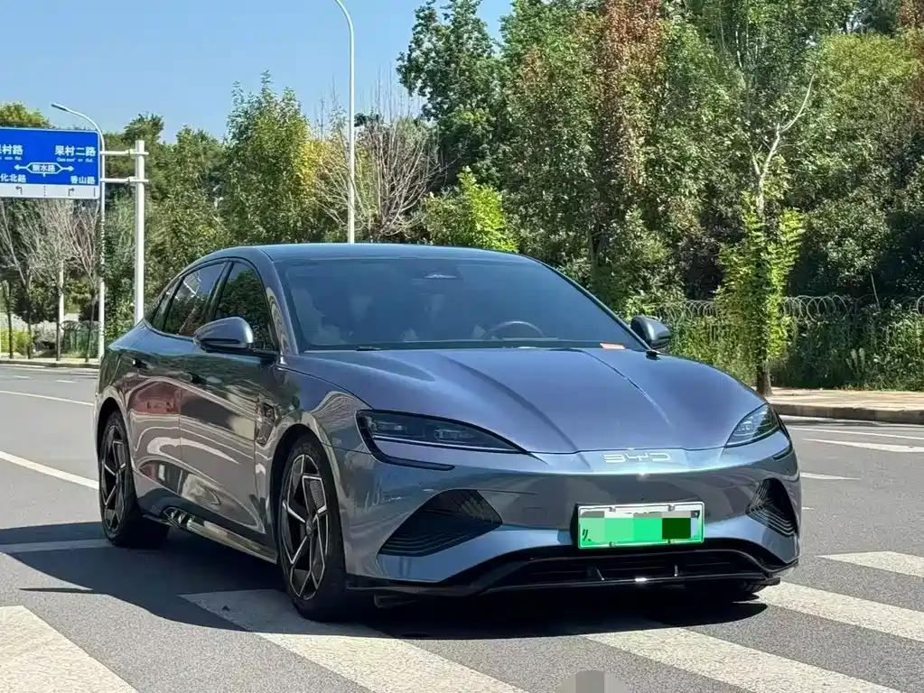 BYD Seal — фото 3