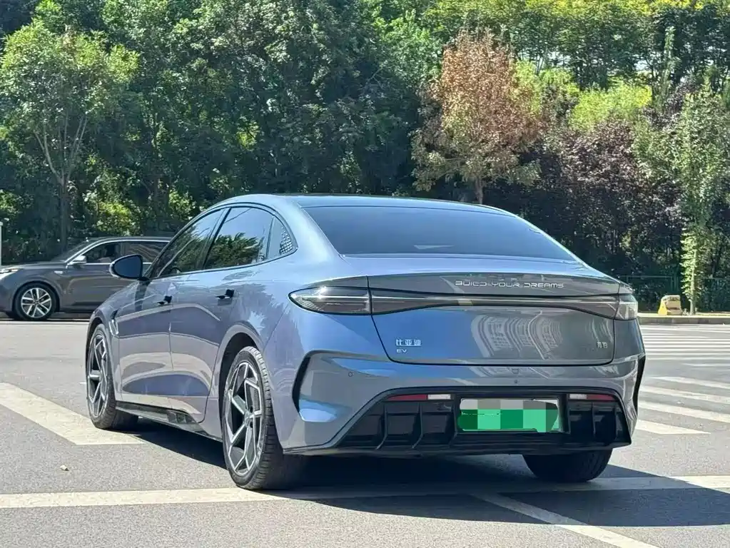 BYD Seal — фото 9