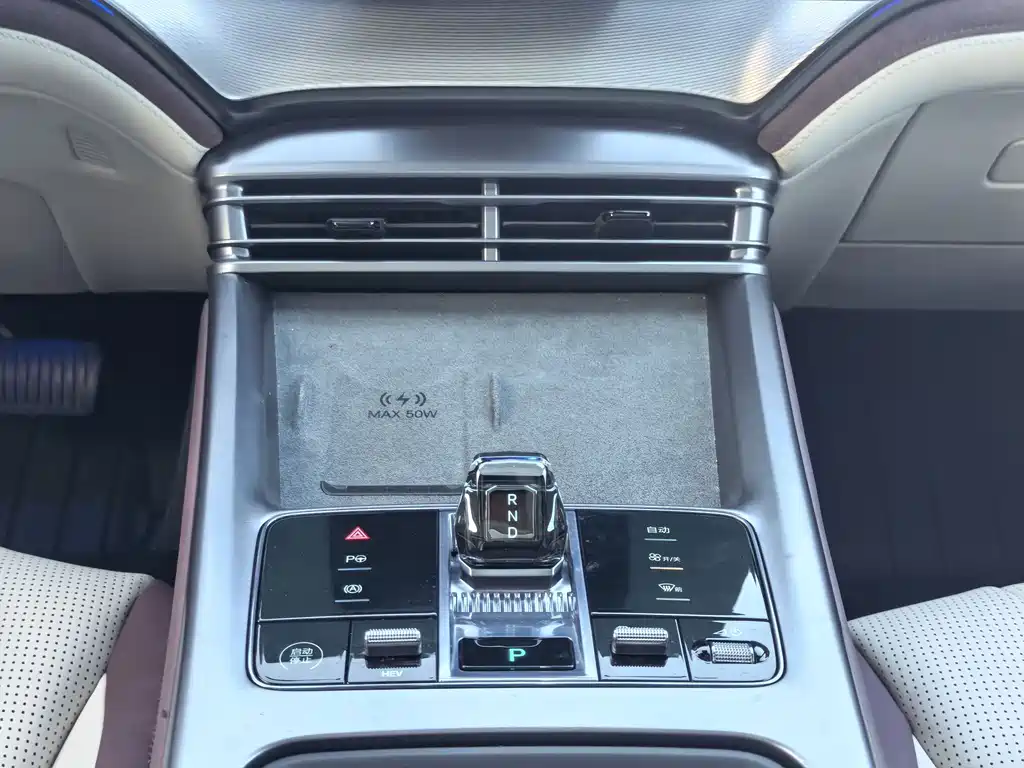 BYD Seal 07 DM-i — фото 22