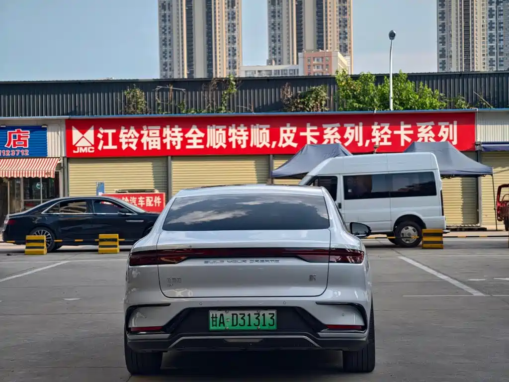 BYD Han — фото 24