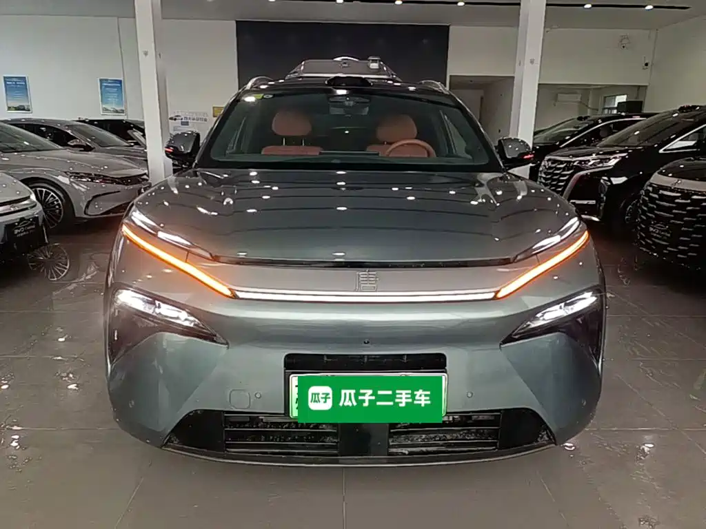 BYD Tang L — фото 3