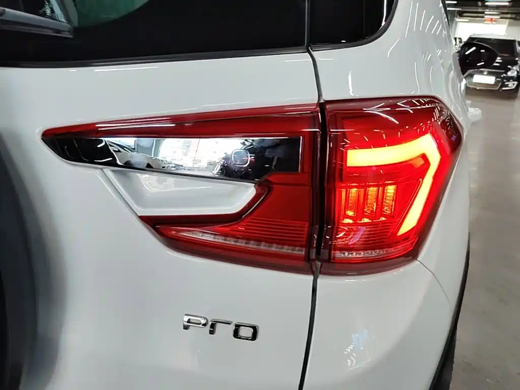 BYD Yuan Pro — фото 8