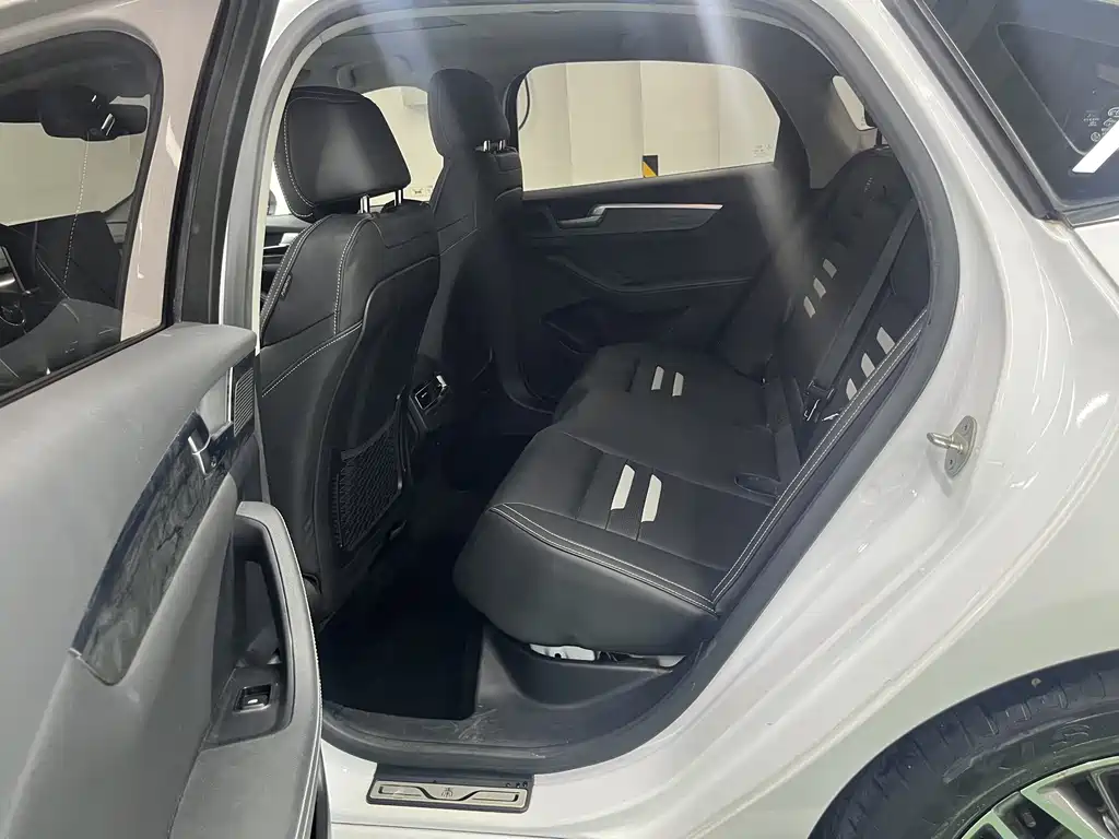 BYD Qin Pro NEV — фото 9