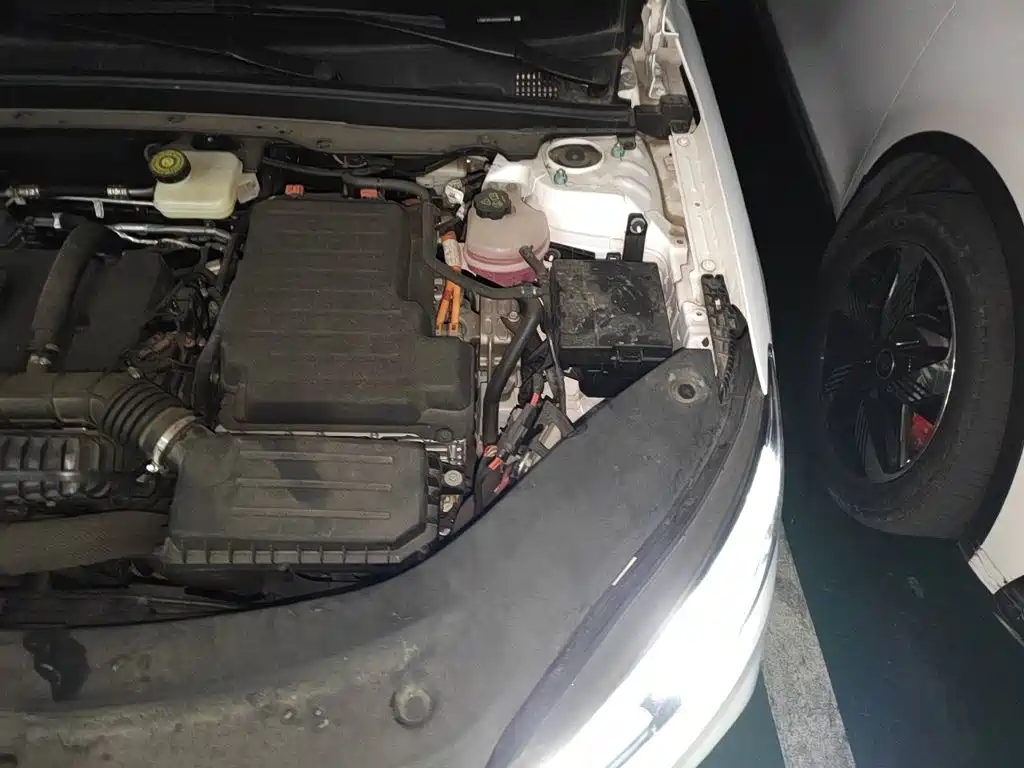 BYD Seal 05 DM-i — фото 22