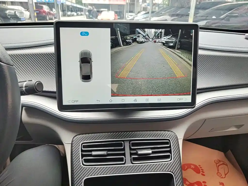 BYD Qin PLUS — фото 13