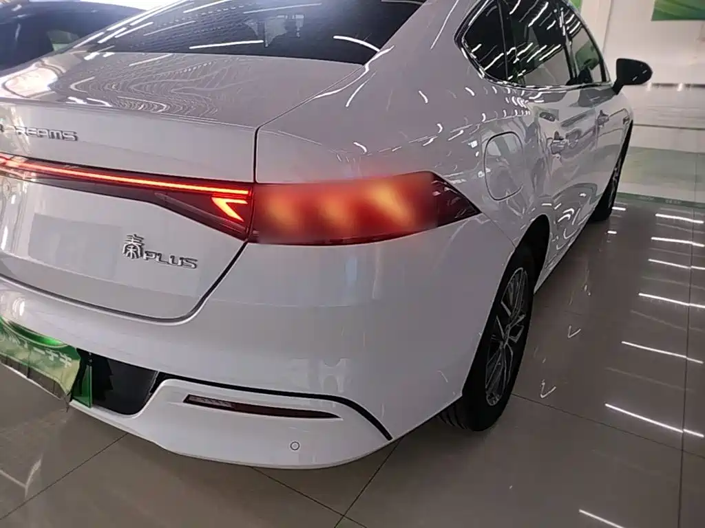 BYD Qin PLUS — фото 8