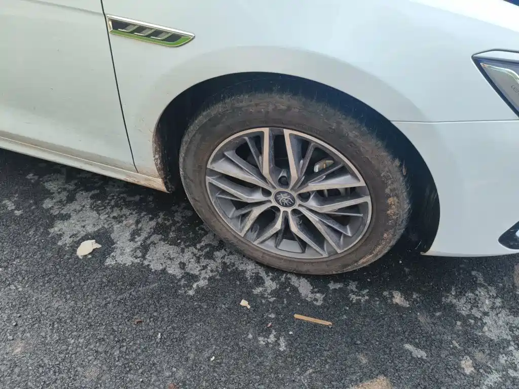 BYD Qin PLUS — фото 25