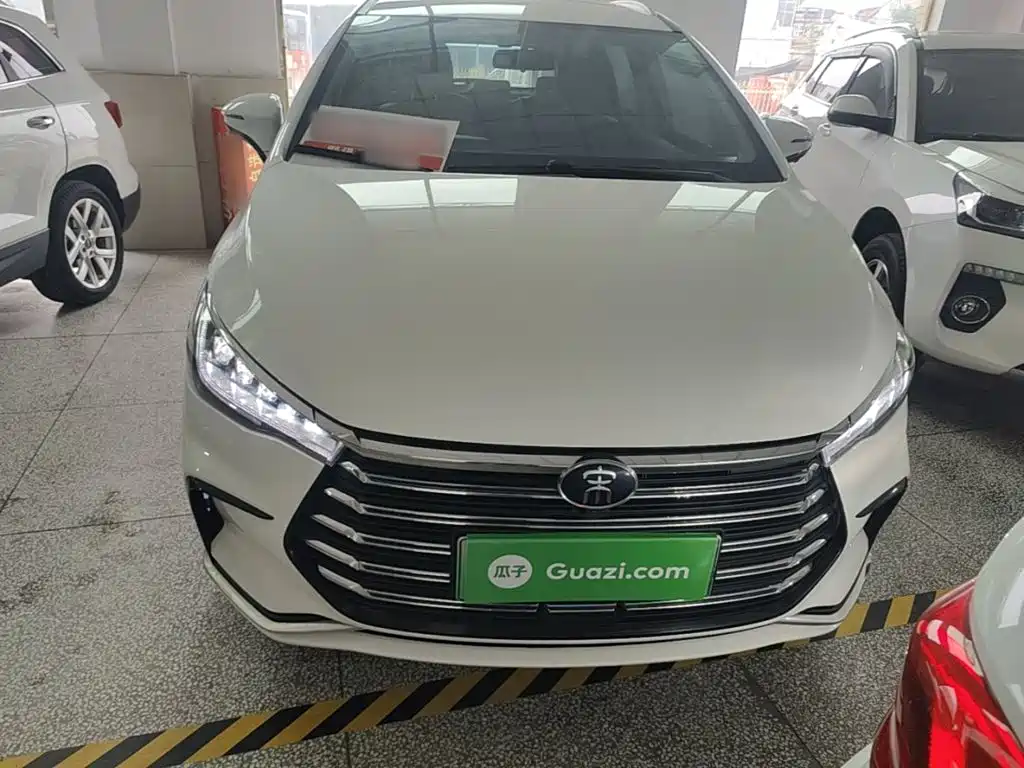 BYD MAX New Energy — фото 3