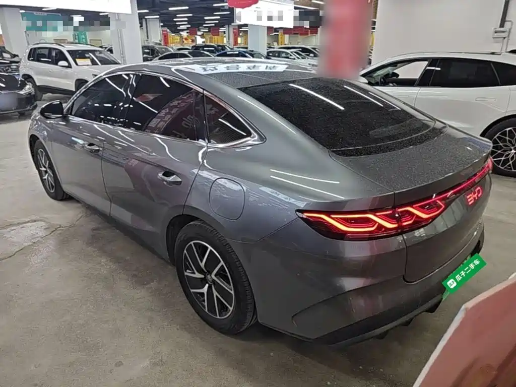 BYD Qin L — фото 5