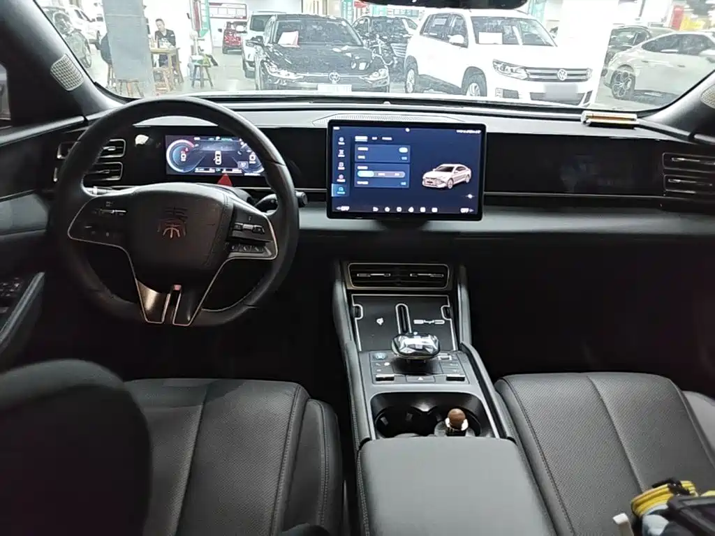 BYD Qin L — фото 10