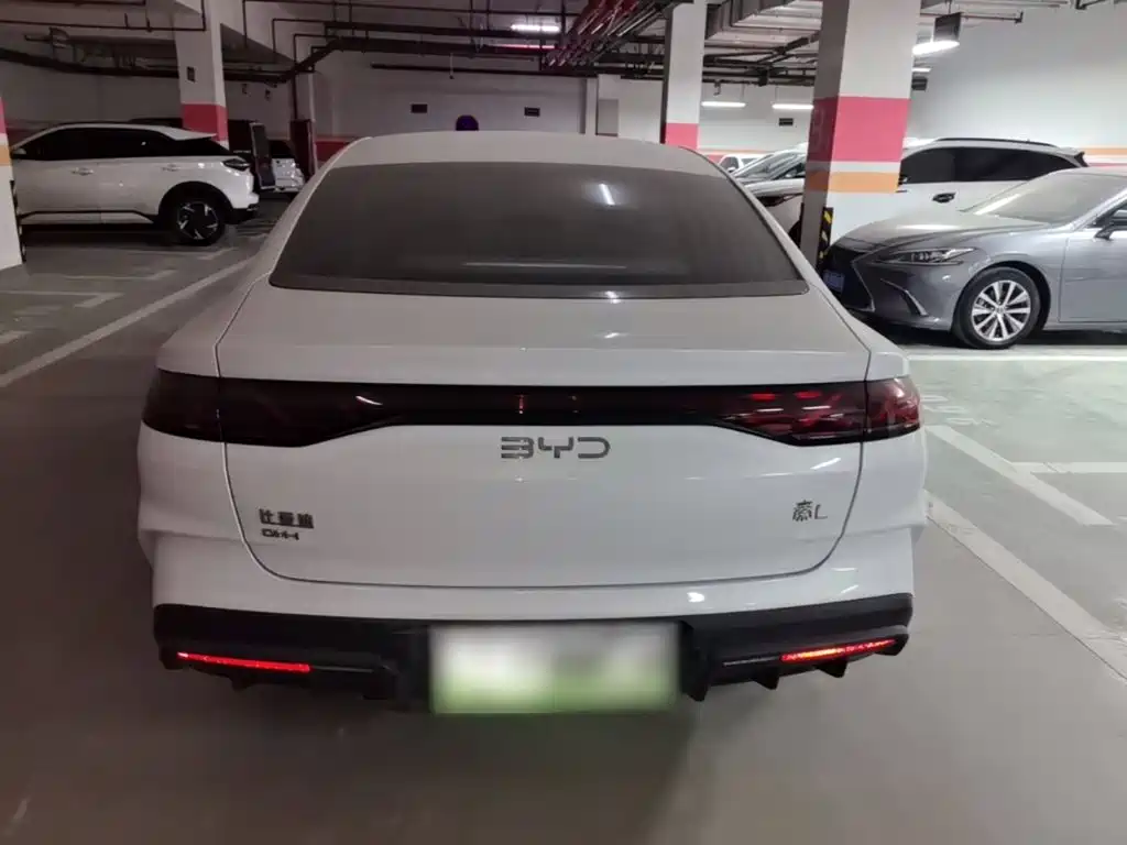 BYD Qin L — фото 6