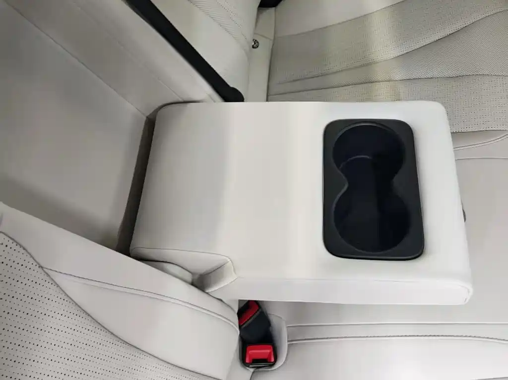 BYD Seal 05 DM-i — фото 15