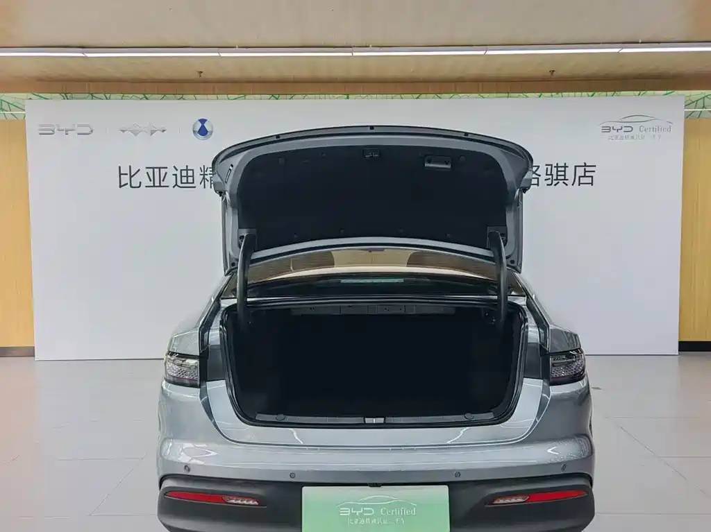 BYD Seal 05 DM-i — фото 6