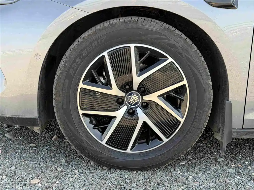BYD Qin L — фото 14