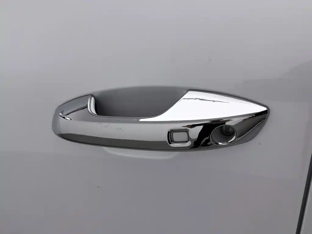 BYD Sealion 05 DM-i — фото 18