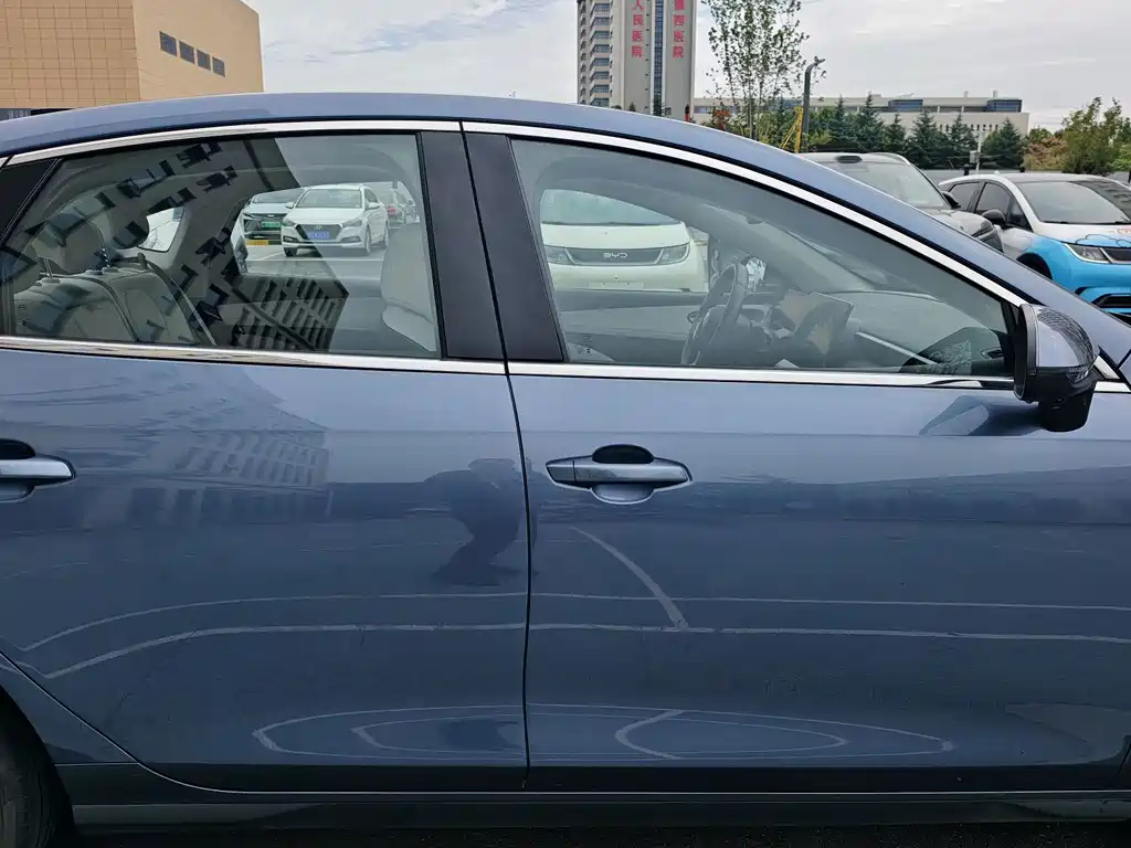 BYD Seal 05 DM-i — фото 20