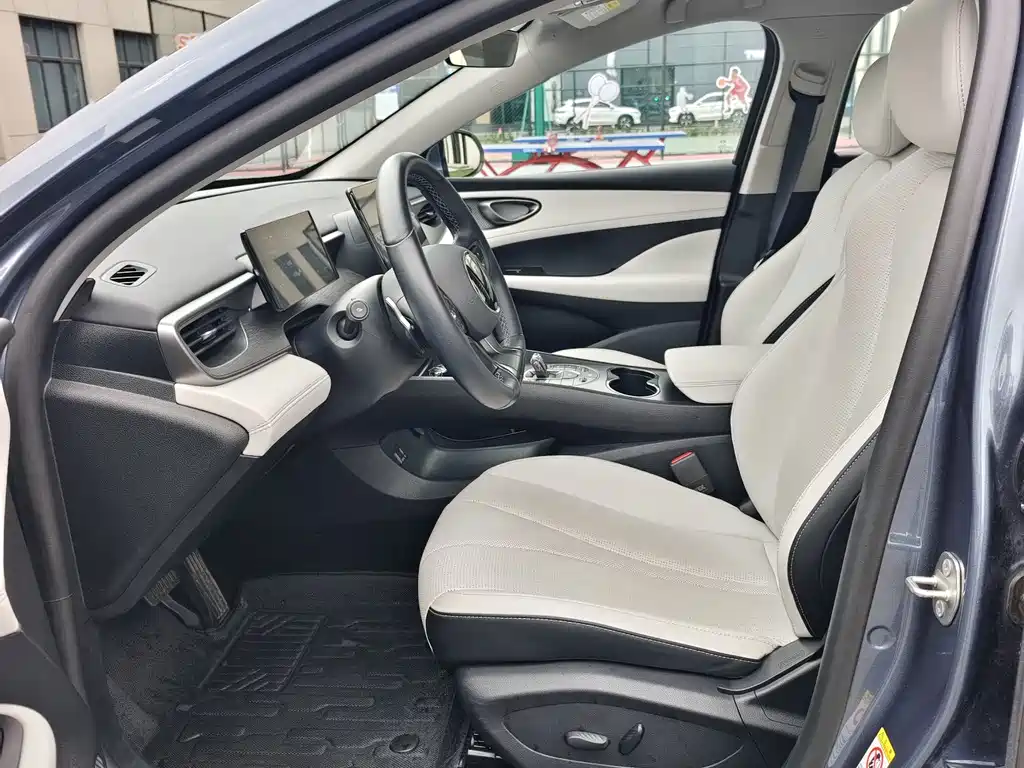 BYD Seal 05 DM-i — фото 3