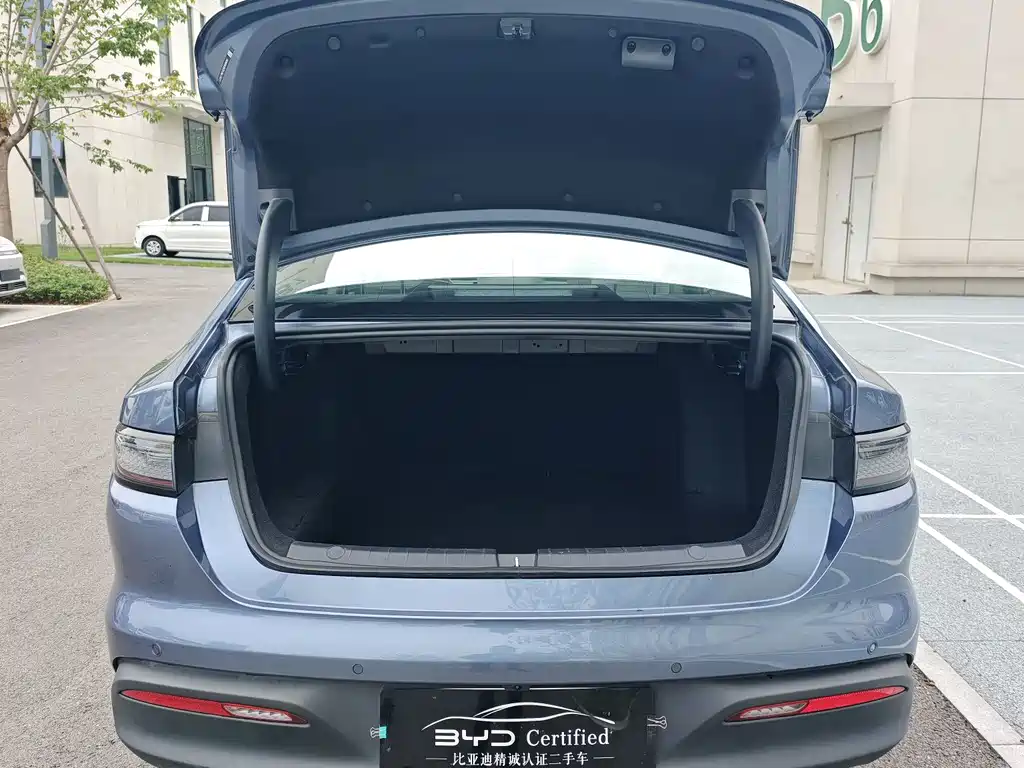 BYD Seal 05 DM-i — фото 10