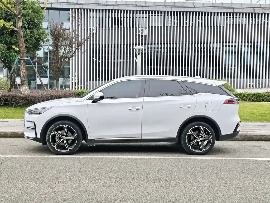 BYD Tang New Energy — фото 4