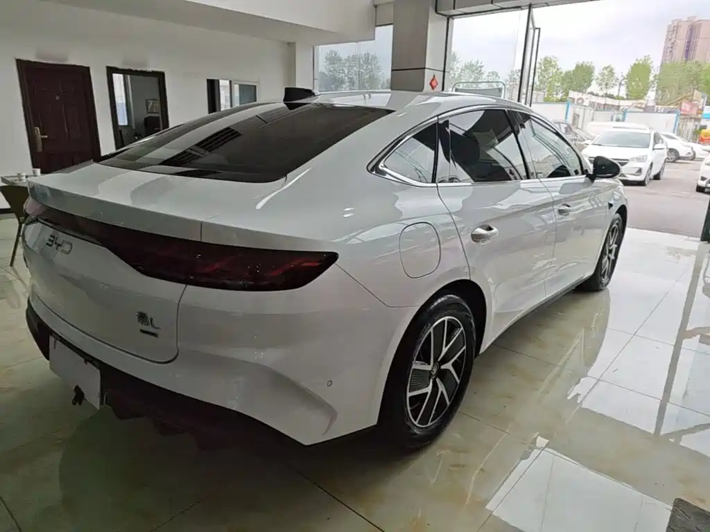 BYD Qin L — фото 7