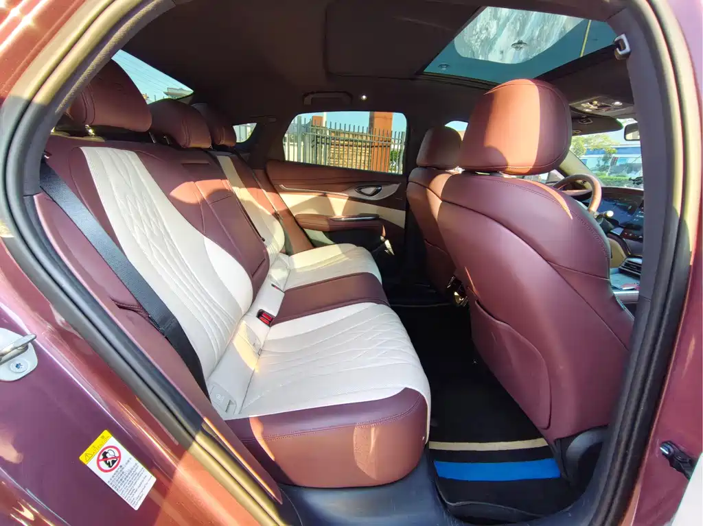 BYD Seal — фото 7