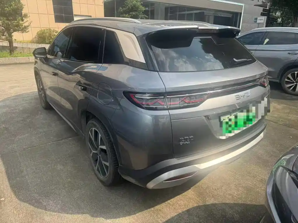 BYD L DM-i — фото 4