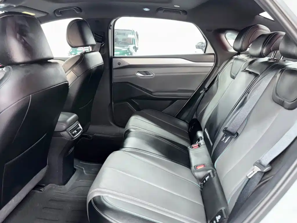 BYD Qin L — фото 22
