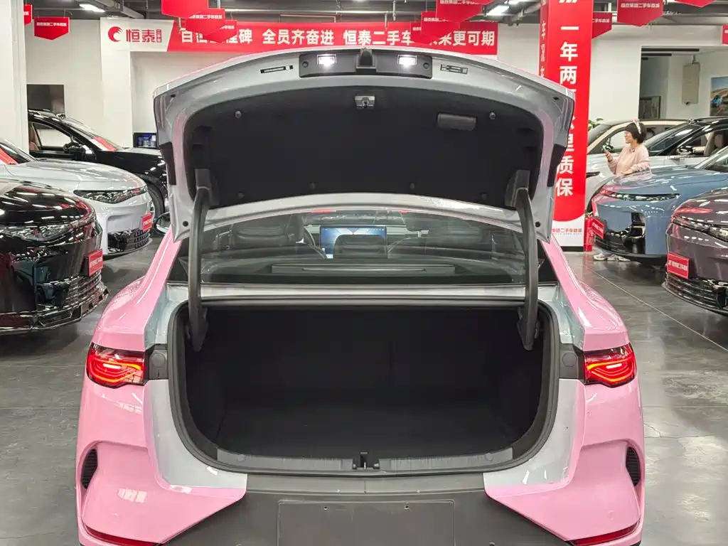 BYD Qin L — фото 8