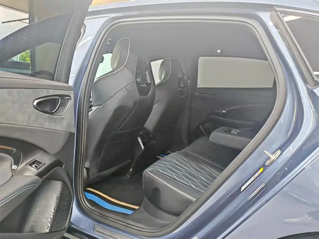 BYD Seal — фото 11