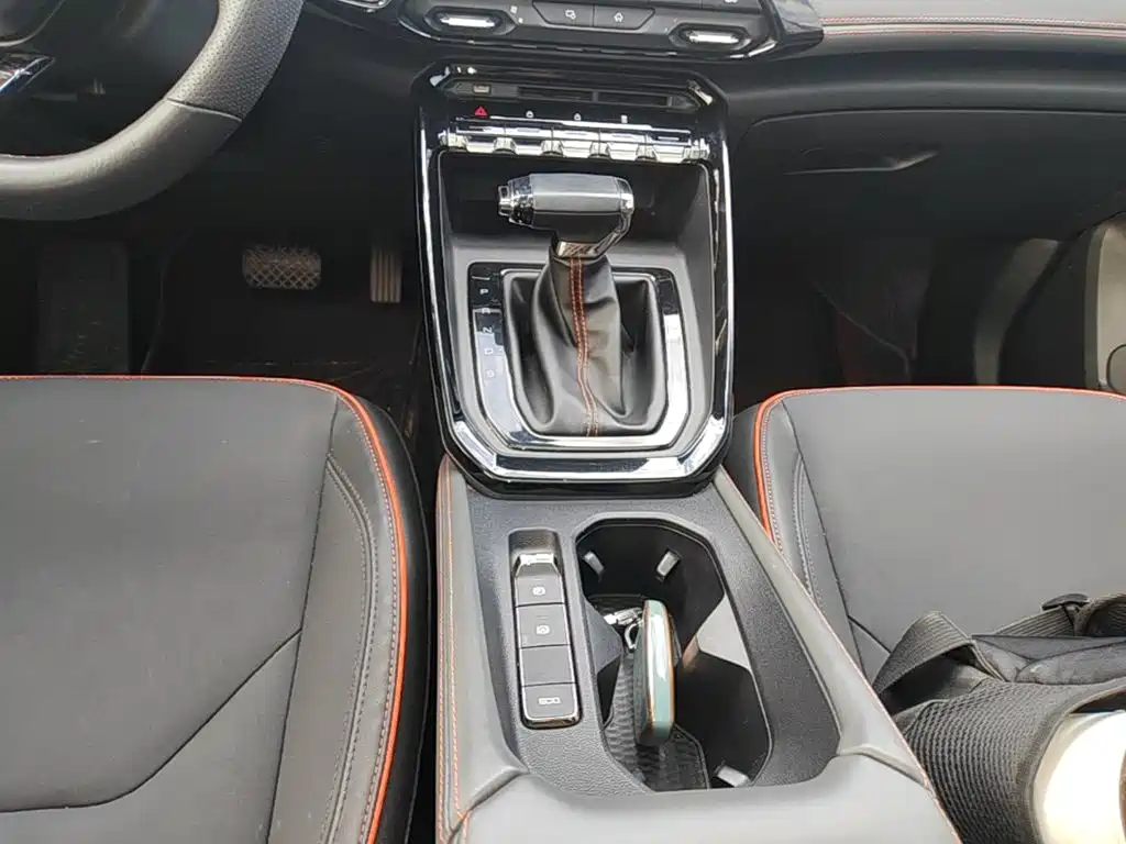 Baojun RS-3 — фото 14