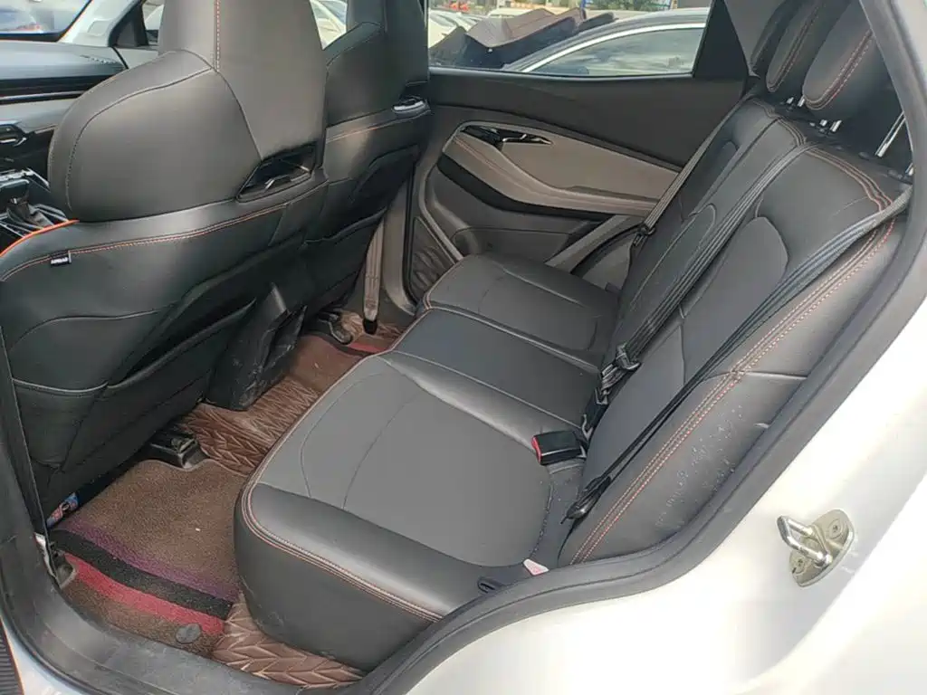 Baojun RS-3 — фото 17