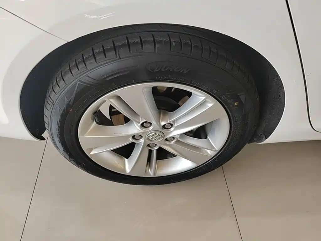 Buick Regal — фото 24
