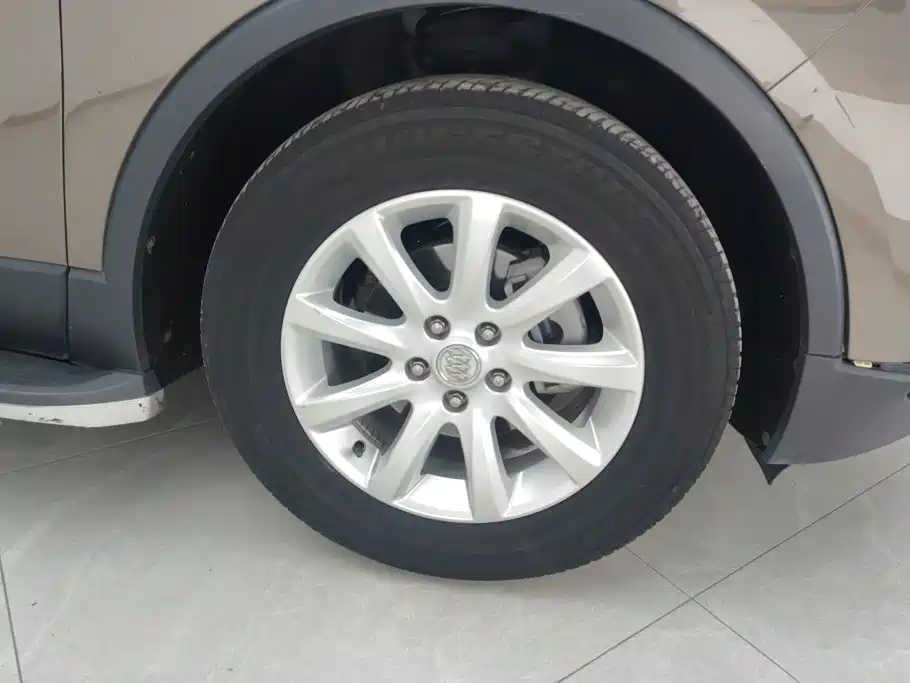 Buick Envision Plus — фото 6