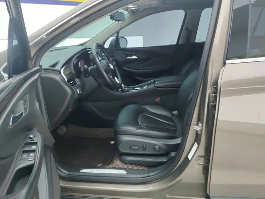 Buick Envision Plus — фото 9