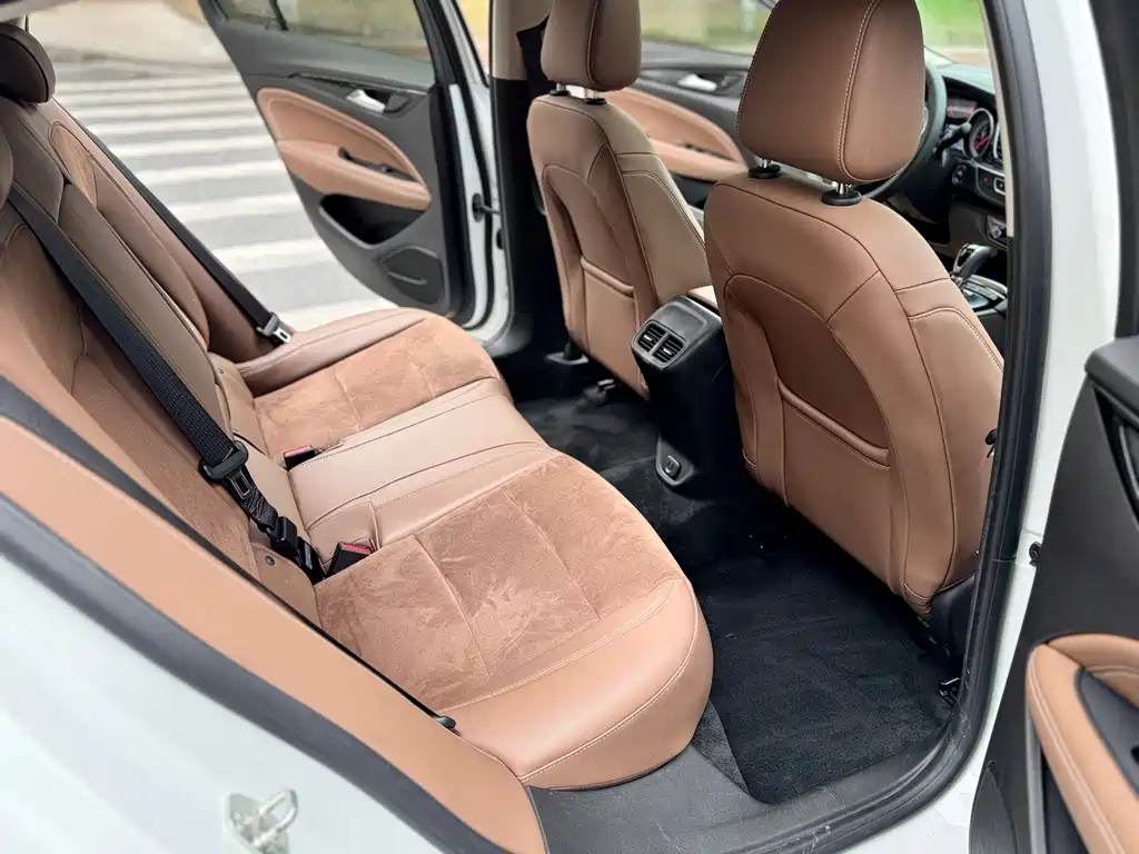 Buick Regal — фото 11