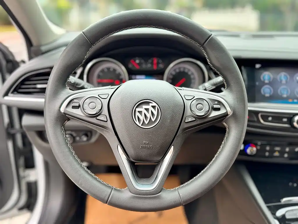 Buick Regal — фото 13