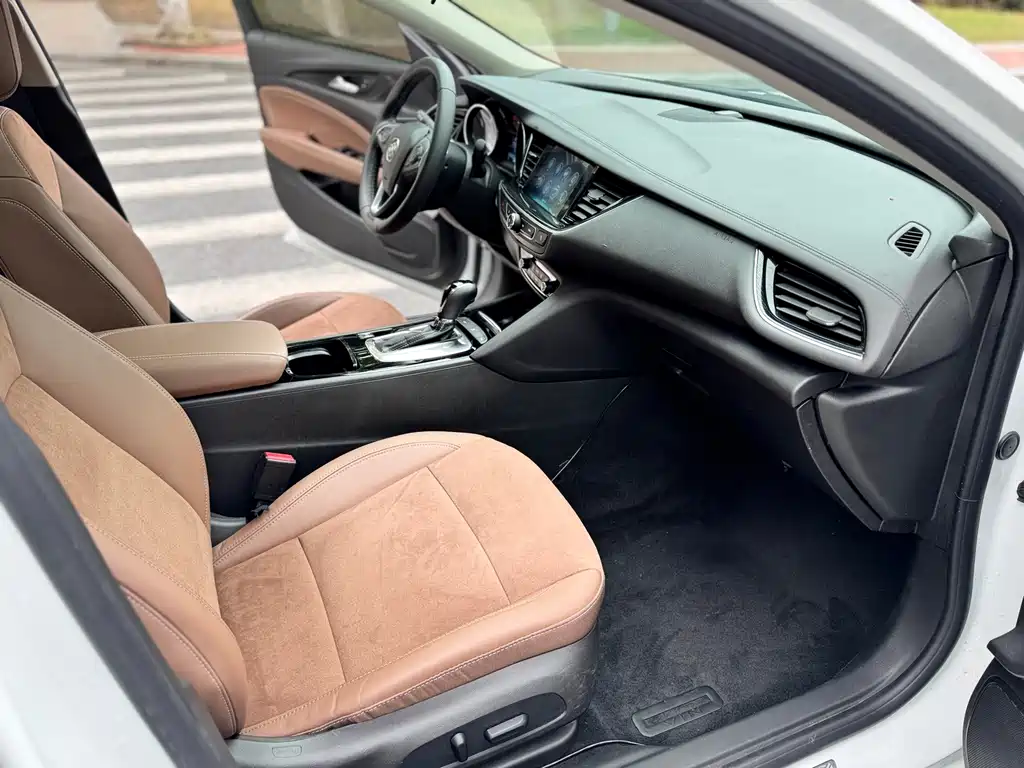 Buick Regal — фото 10