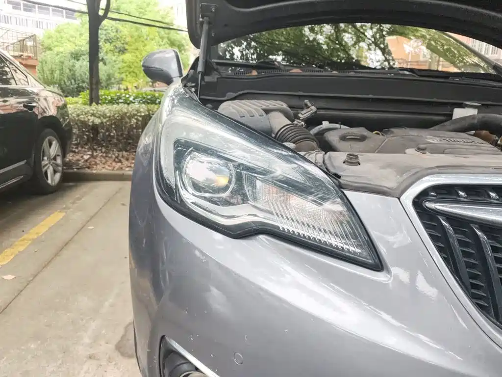 Buick Envision Plus — фото 7