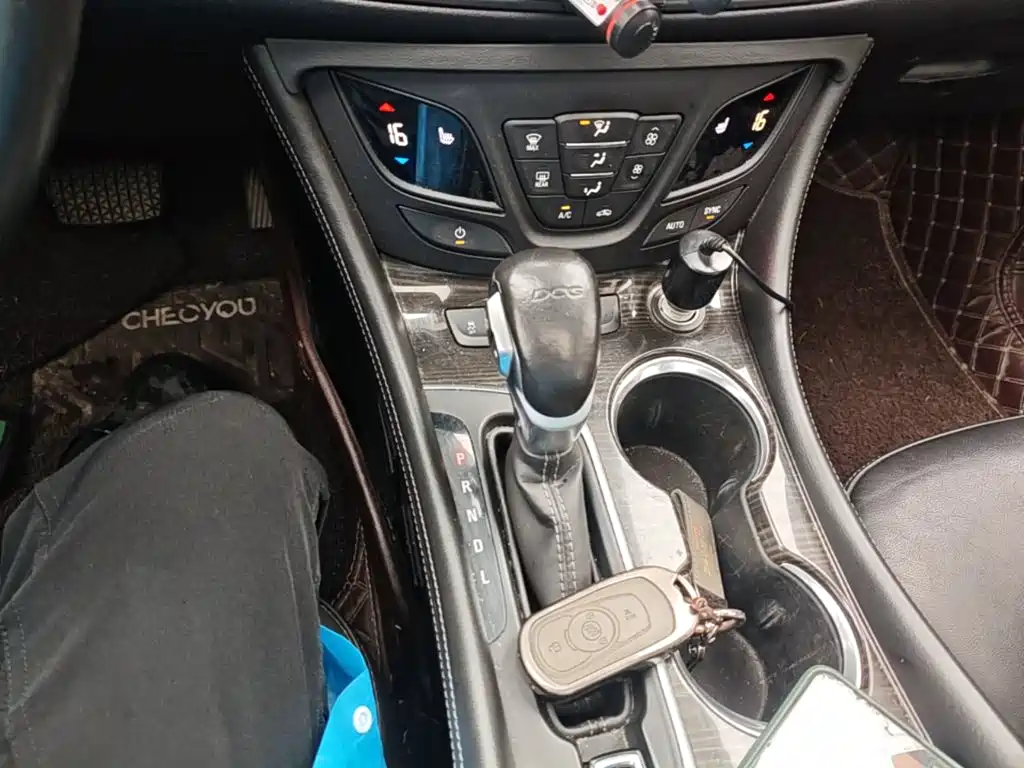Buick Envision Plus — фото 14