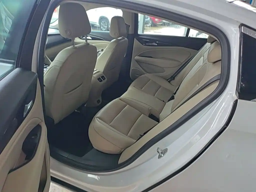 Buick Regal — фото 17